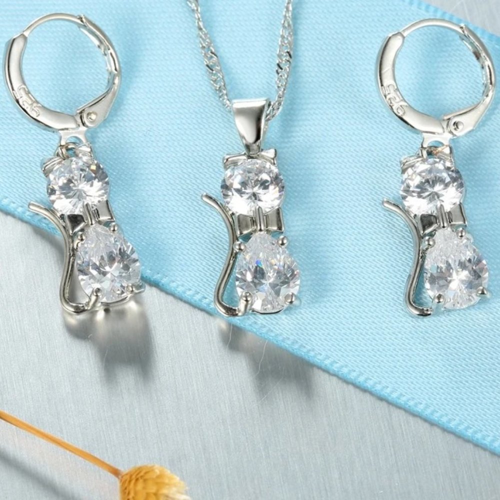 ⭐4pc Bundle Sale Diamond Kitty Pendant And Earrings, w.18" Chain Sterling Silver - Picture 2 of 3